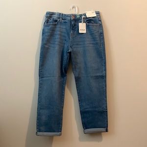 Mid rise boyfriend jeans